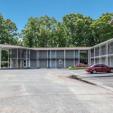 Rodeway Inn Anderson Exterior photo