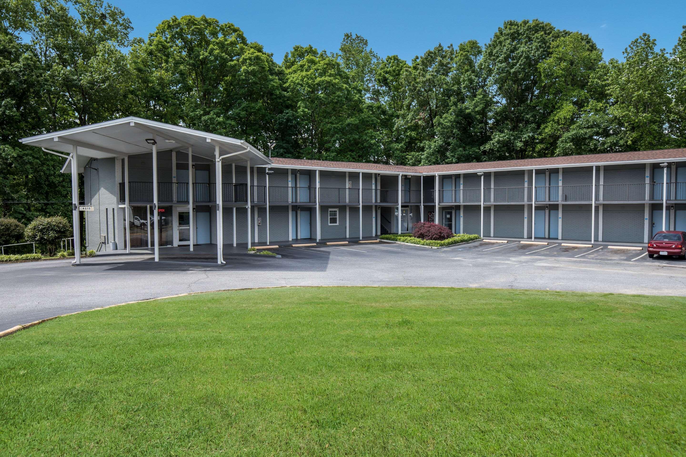 Rodeway Inn Anderson Exterior photo